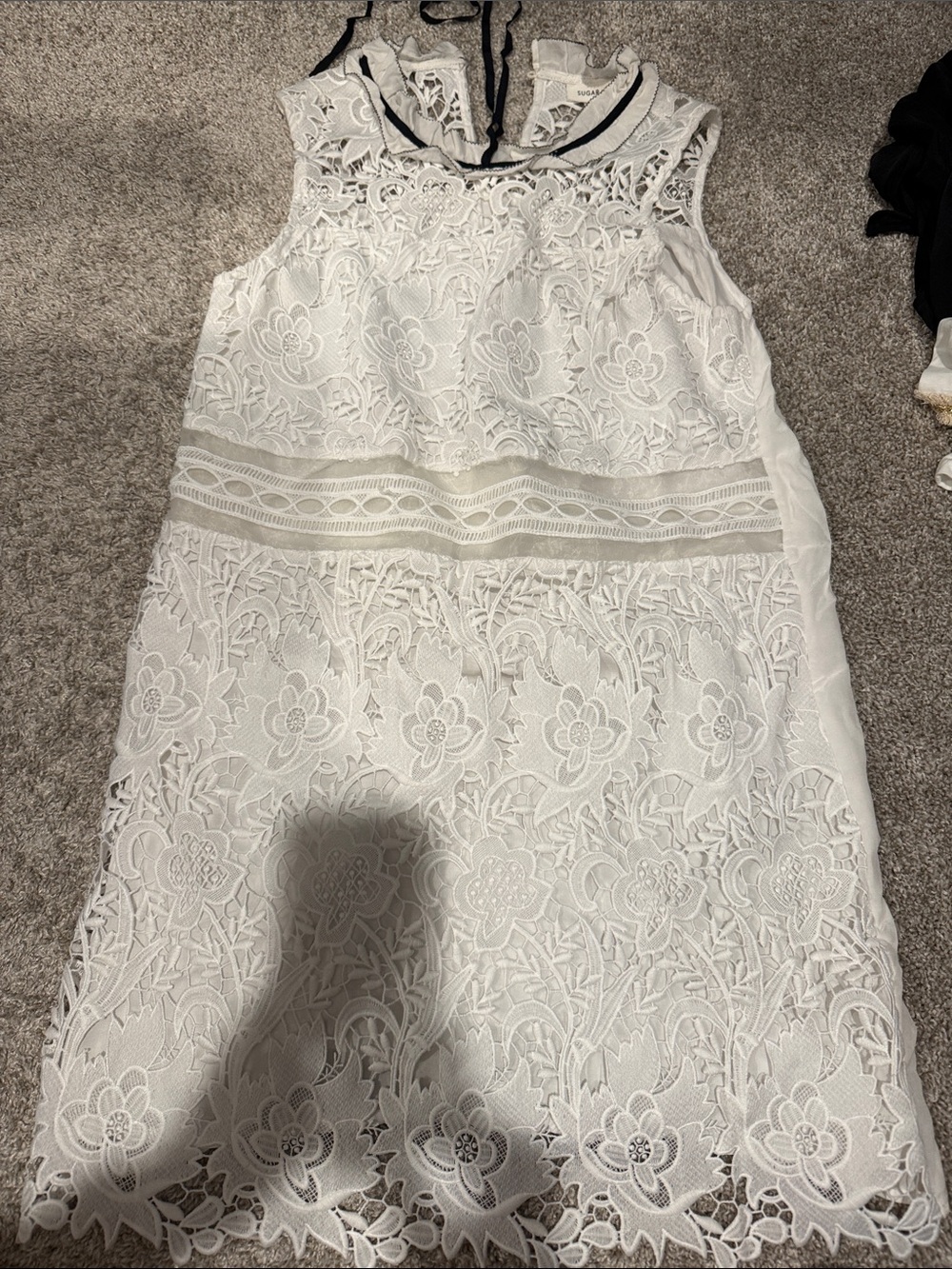 Sugarlips White Lace Sleeveless Shift Dress